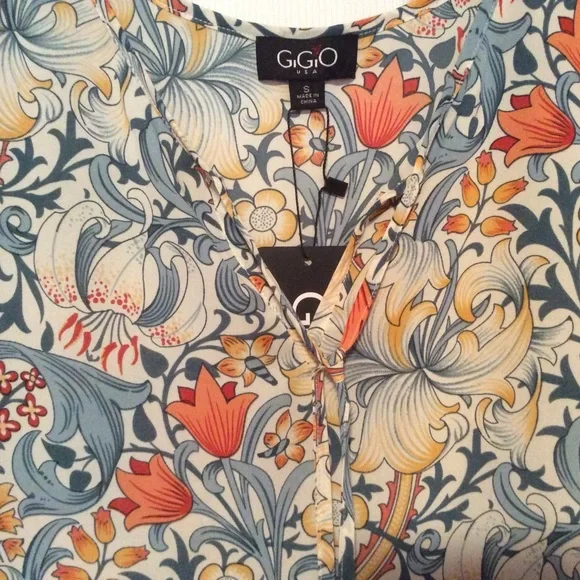 Top - Picture 3 of 5